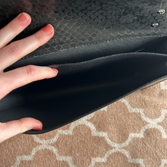 Genuine Leather Black Shoulder Bag with Textured Finish - Picture 4 of 8